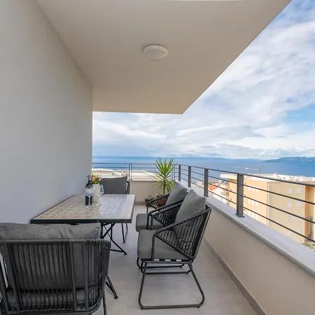 Apartment 18 Makarska