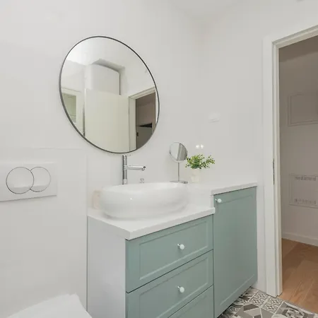 Apartment 18 Makarska