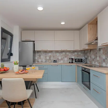 Apartment 18