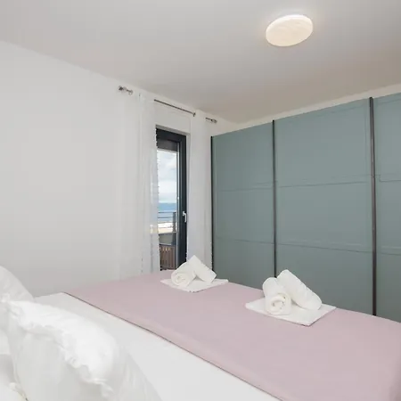 18 Apartament
