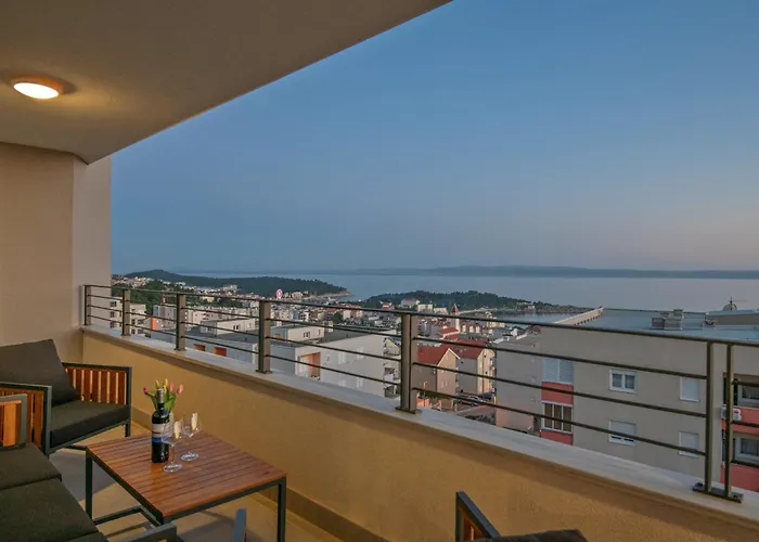 18 * Makarska